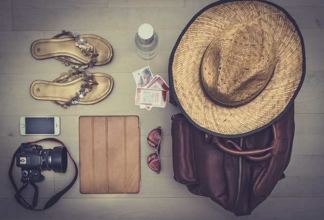 Pack your carryon bag like a pro with this checklist - FREETOBEBRI.COM